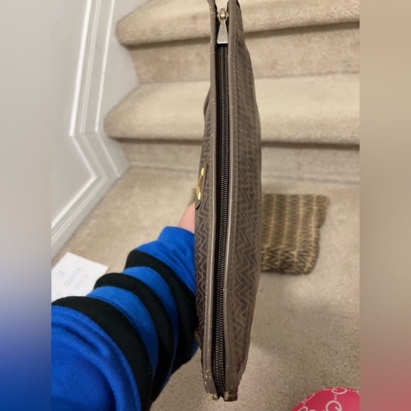 Authentic Valentino pouch - Picture 9 of 14